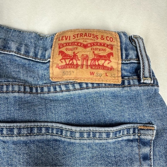 Vintage Mens Levi's 505 Jeans 2005 Regular Fit Straight Leg  36 x 32 Medium Y2K - Picture 4 of 12